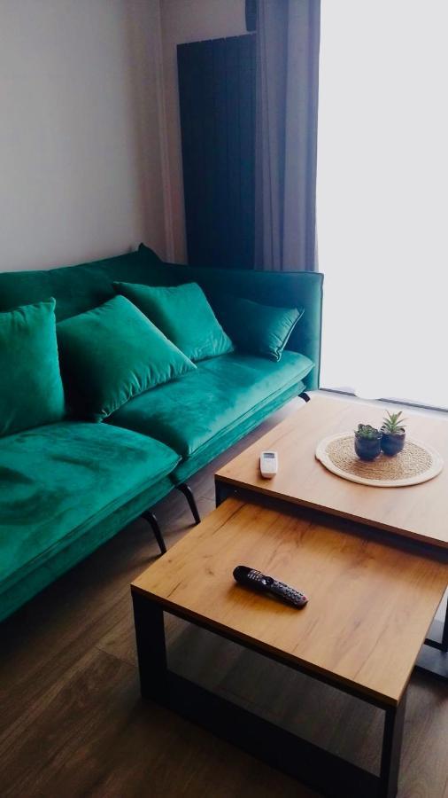Workation Centre Airport Boutique Designer Bath, 3-4 Days Offer, Kitchen, Balkony, Aircon * Warsaw
