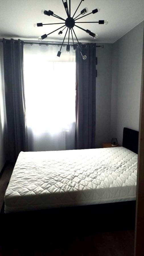 Workation Centre Airport Boutique Designer Bath, 3-4 Days Offer, Kitchen, Balkony, Aircon