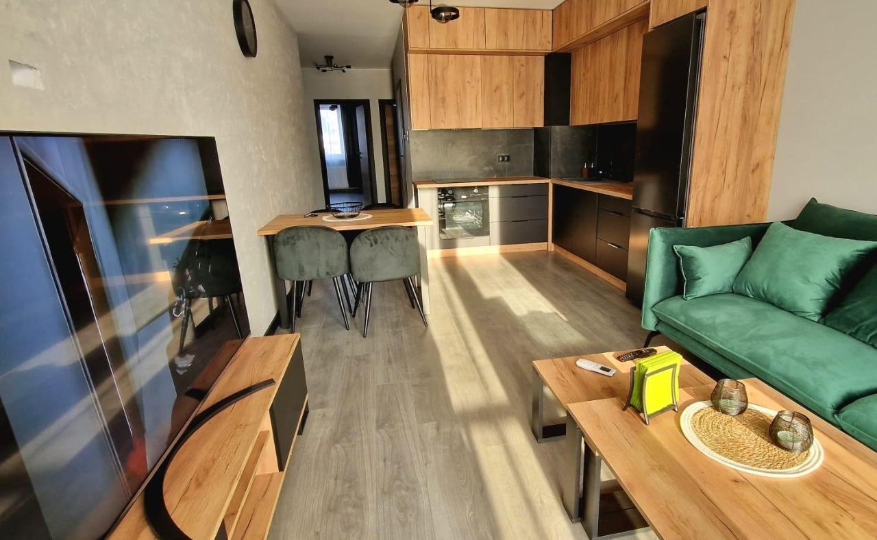 Apartment Workation Centre Airport Boutique Designer Bath, 3-4 Days Offer, Kitchen, Balkony, Aircon