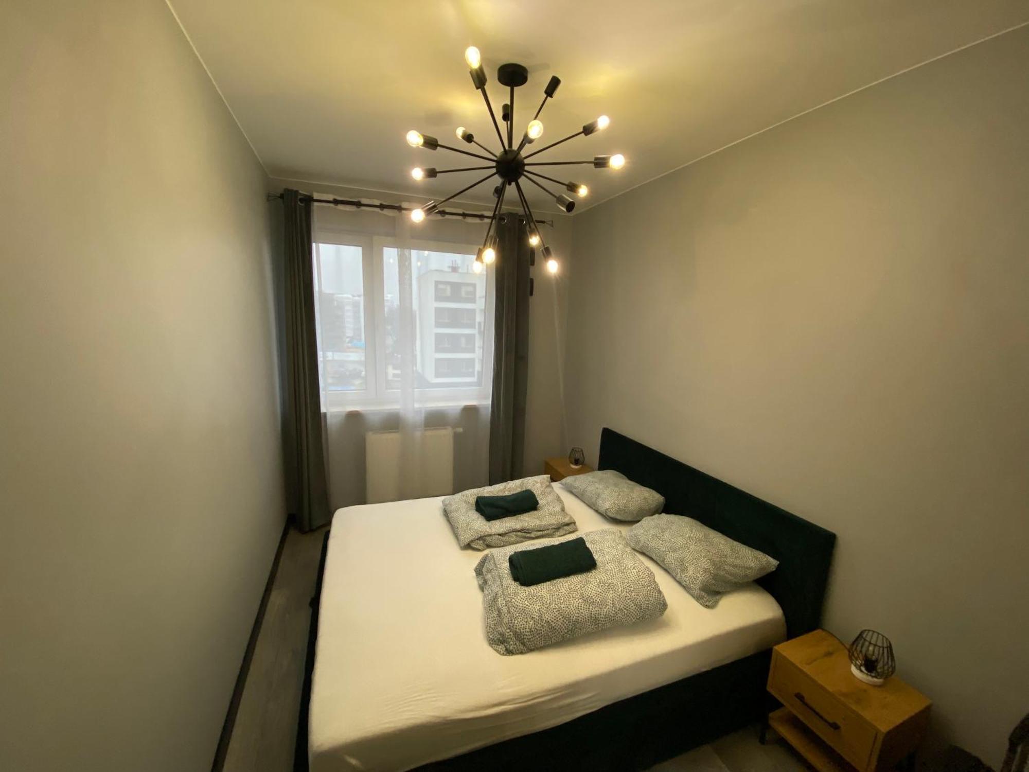 Workation Centre Airport Boutique Designer Bath, 3-4 Days Offer, Kitchen, Balkony, Aircon * Warsaw