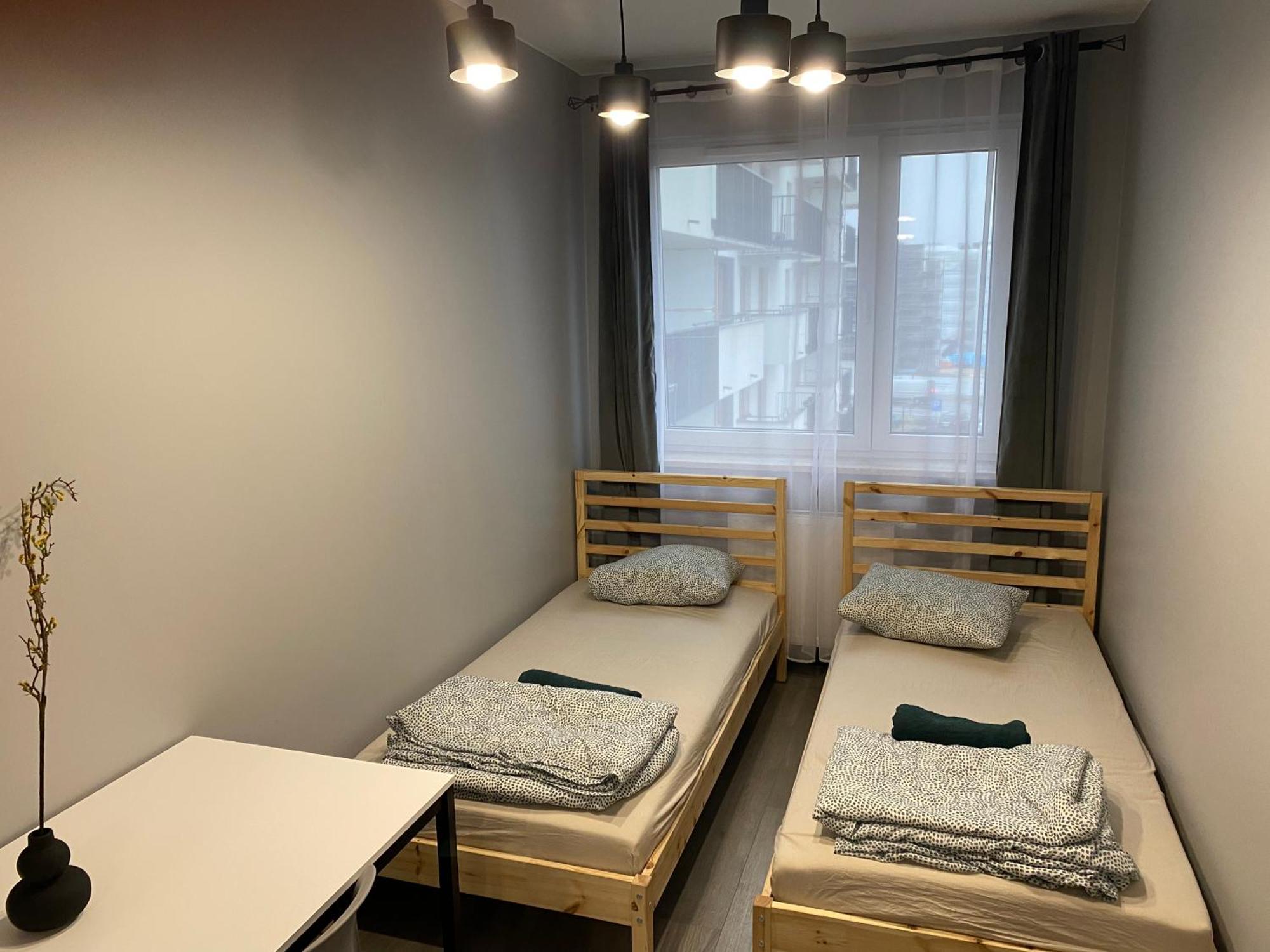 Apartment Workation Centre Airport Boutique Designer Bath, 3-4 Days Offer, Kitchen, Balkony, Aircon