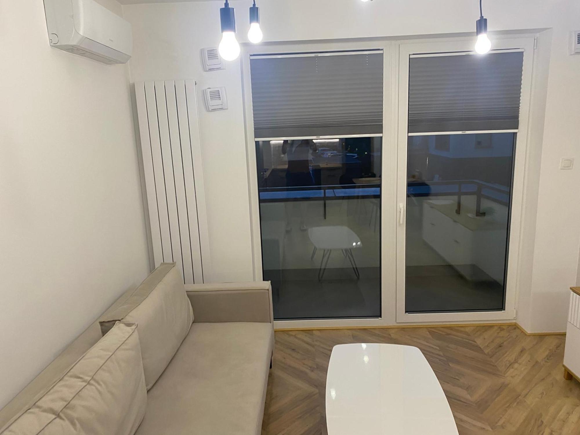 Workation Centre Airport Boutique Designer Bath, 3-4 Days Offer, Kitchen, Balkony, Aircon